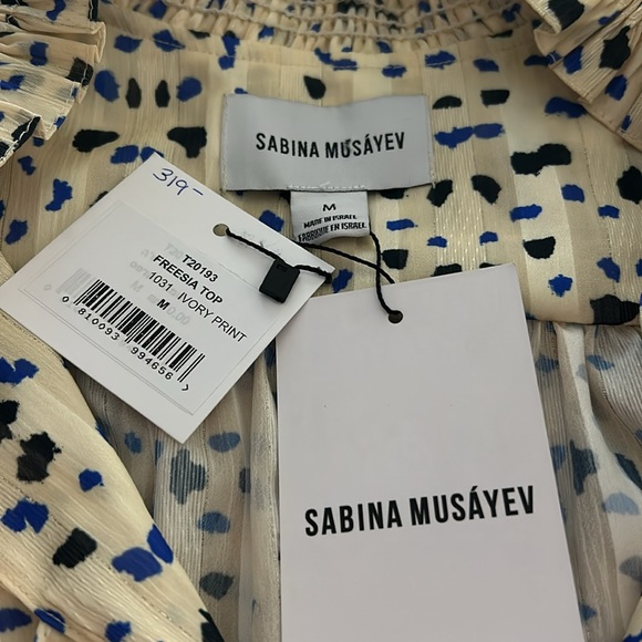 Sabina MUSAYEV - Picture 10 of 11